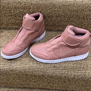 Nike Dunk High Dusted Clay 896187-200 (Women’s 9)